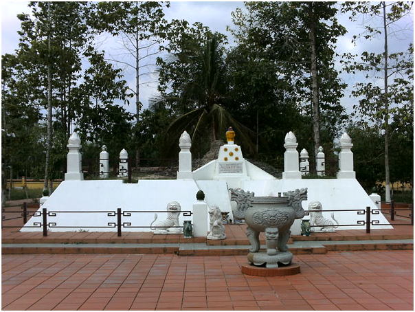 Mộ Lãnh binh Nguyễn Đức Ứng và 27 nghĩa binh chống Pháp